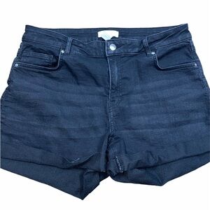 H&M cuffed black shorts size 10
